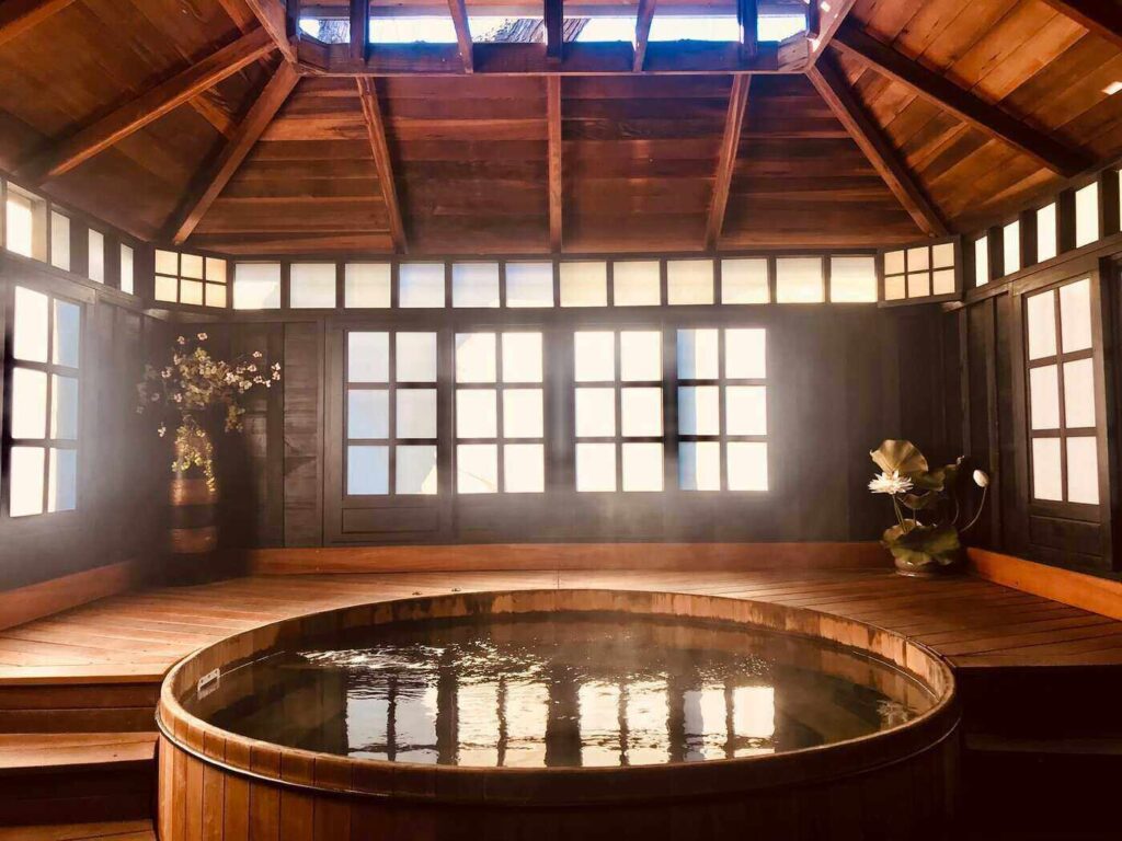 Wooden hot tub - how to make your hot tub more eco-friendly