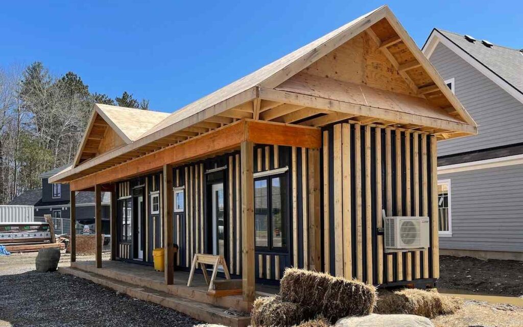 A Collection of Modular Tiny Homes in Ontario