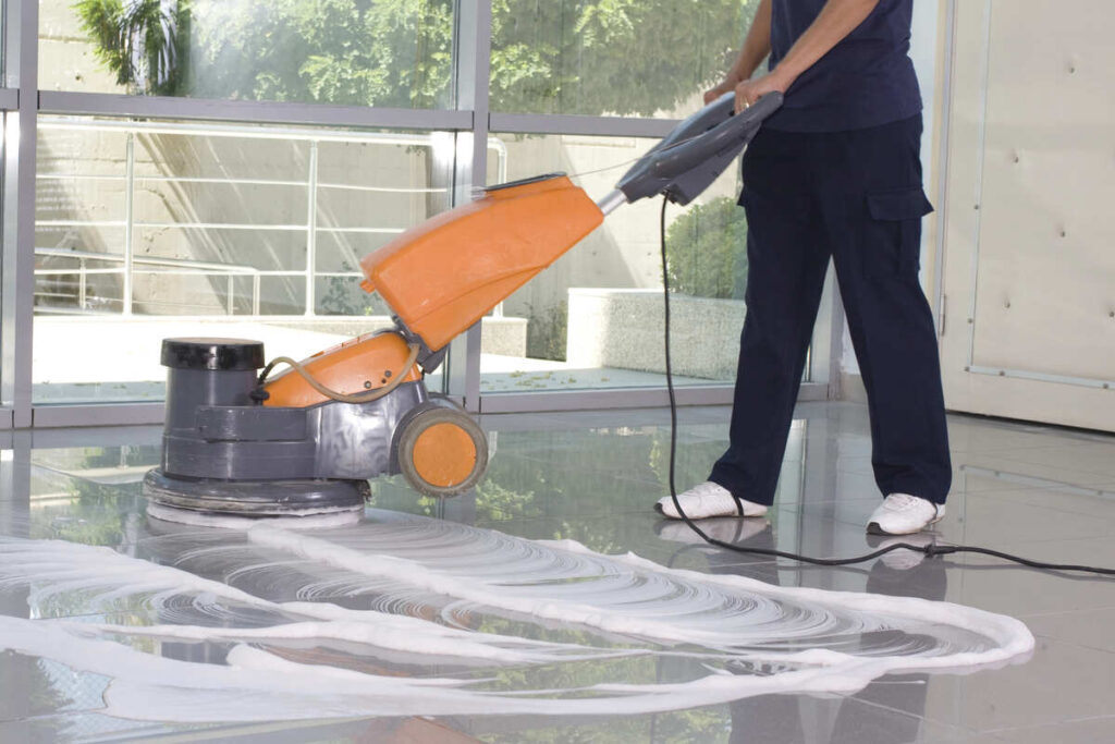 10 Challenges When Cleaning Commercial Spaces (And How To Handle Them) 3 Cleaning office space