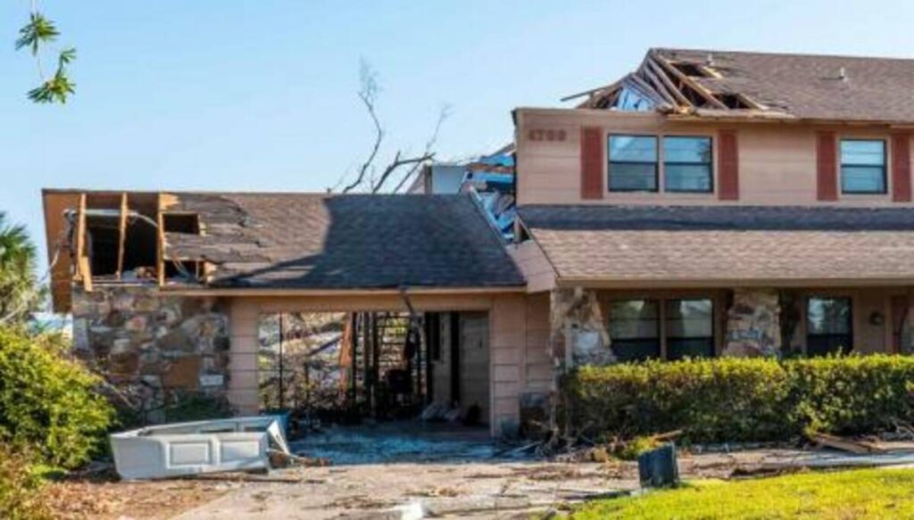 Here'S Why Garage Doors Get Blown Open (And What To Do About It) 3 Garage door fails and blows out home