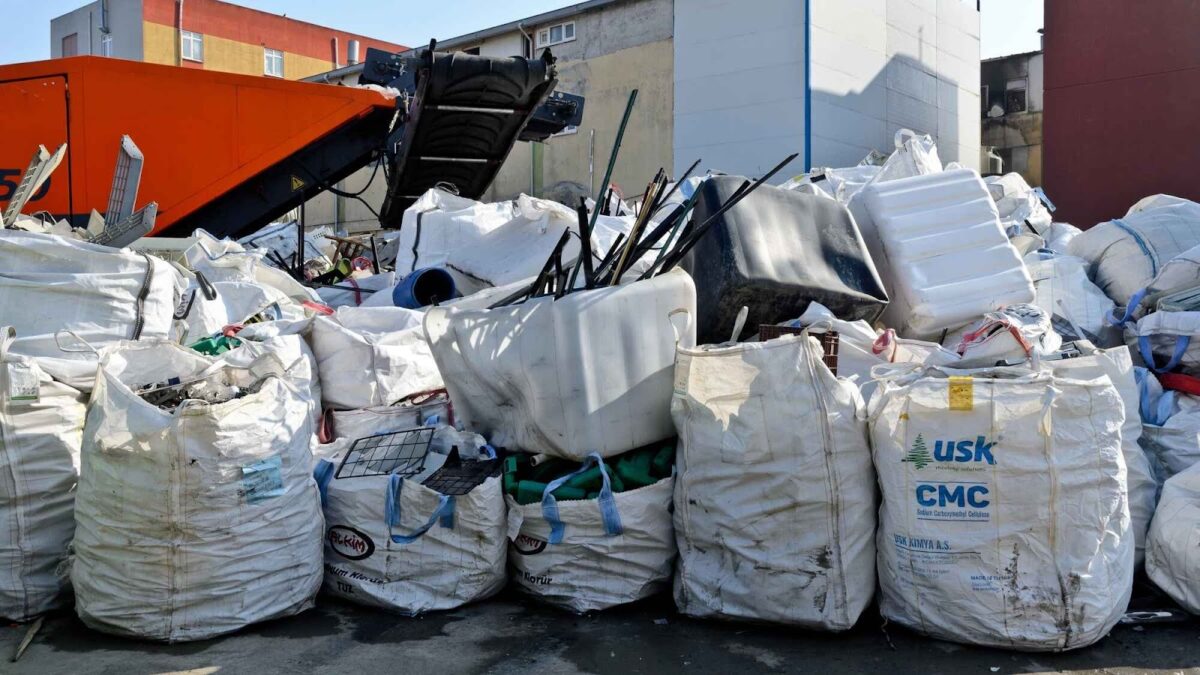 Plastic construction waste